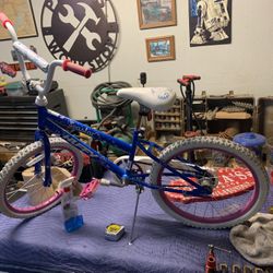 Girls bike