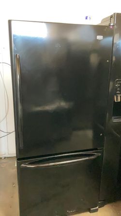Maytag Bottom Freezer Black Refrigerator Fridge
