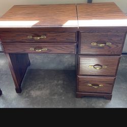 Sewing machine/cabinet Desk