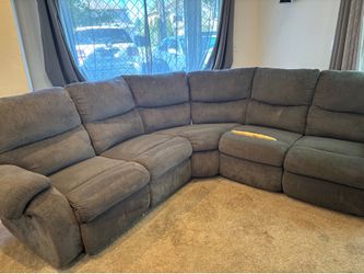 Reclining sectional
