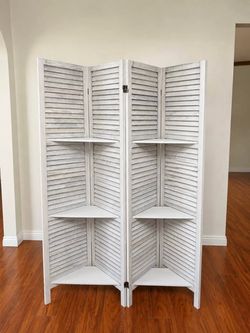 4 panels room divider with shelves