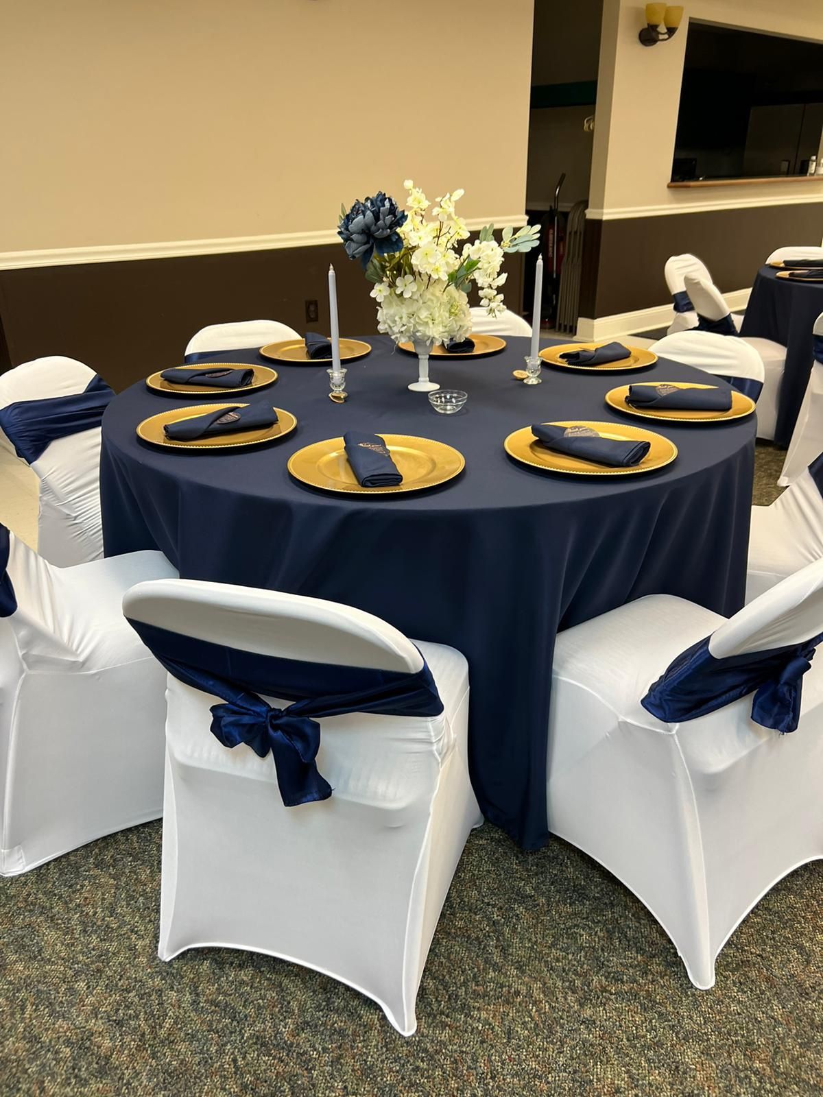 Centerpieces, Tables Clothes, Napkins ,sashes, Main Centerpiece 