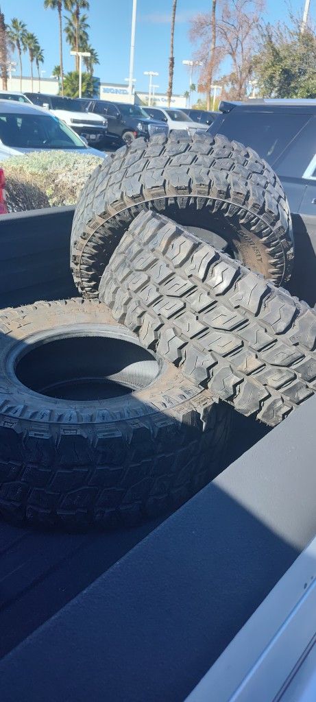 3 Comp mtx mud claw tires 32x11.5x15