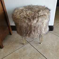 Faux Fur Ottoman 