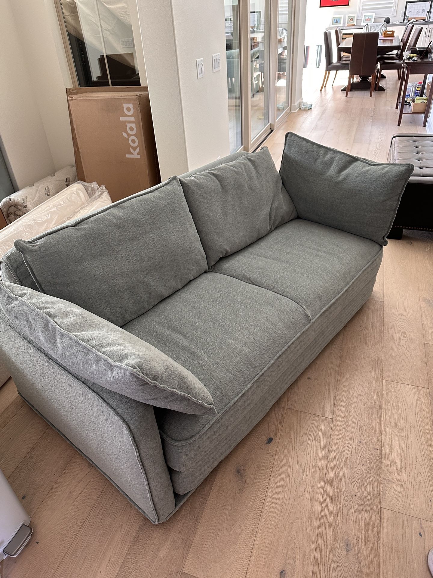 Product: Koala - Koala Sofa Bed 70" (3-Seater)(1 Gumleaf Green) URL: https://offerup.com/redirect/?o=aHR0cHM6Ly91cy5rb2FsYS5jb20vcHJvZHVjdHMva29hbGE