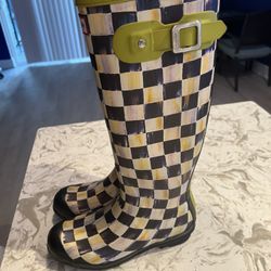Mackenzie child hunter Boots woman Size 8 Fits 9 Rare for Sale in Joint Base Andrews MD OfferUp
