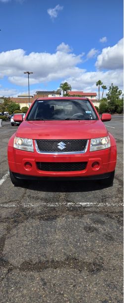 Suzuki Grand Vitara SUV Red
