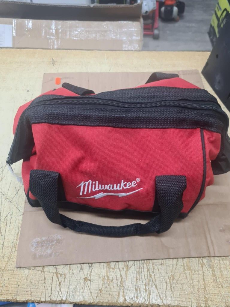 Milwaukee 2656-20 M18 18V 1/4 Inch Lithium Ion Hex Impact Driver Cordless Drill/Driver, Bare, 18.0V, 1/2in. Model 2606-20