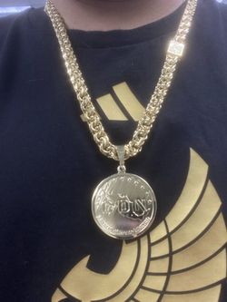 10k Chino link chain with custom medallion