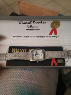 Ladies Snake Skin Strap Watch