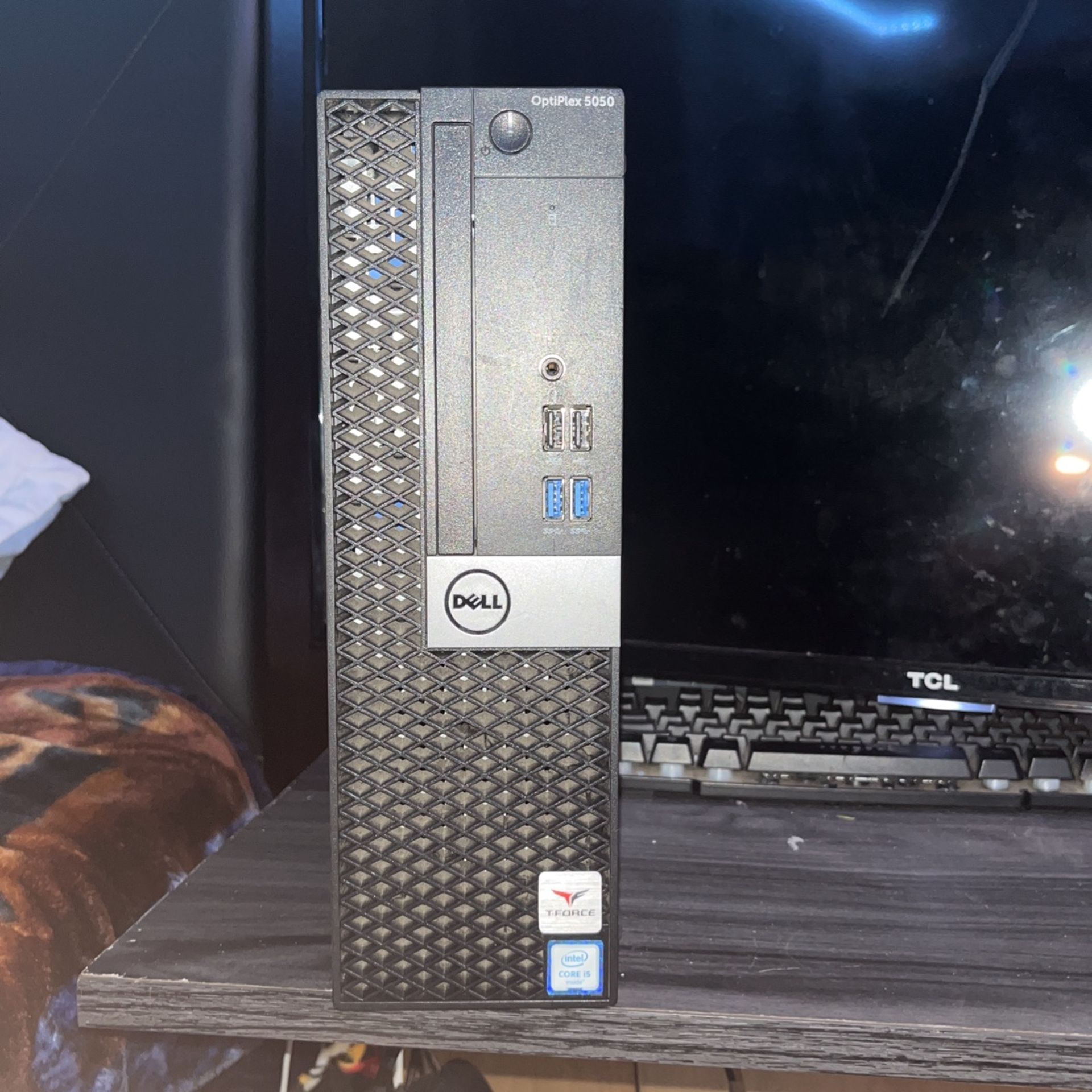 Dell Desktop Computer + Keyboard And Mouse 