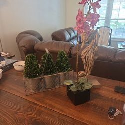 Assorted House Decoration Items  30$