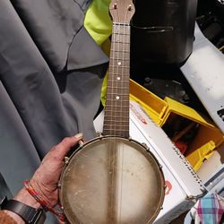 This Is A Banjo Ukulele Fun To Play