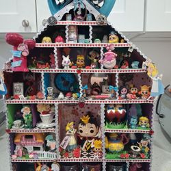 Alice In Wonderland Light Up House