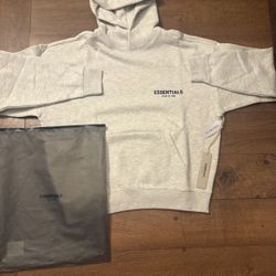Essential Hoodie 