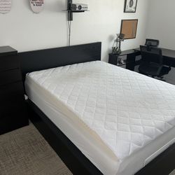 Queen Bedroom Set