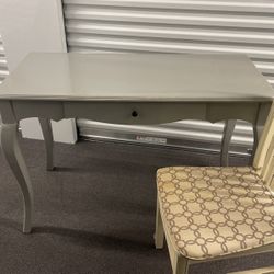 Pier One Desk And Chair 
