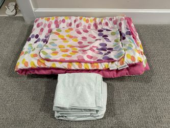 *Lot of 5 PCS Comforter and Sheet Set, Twin*