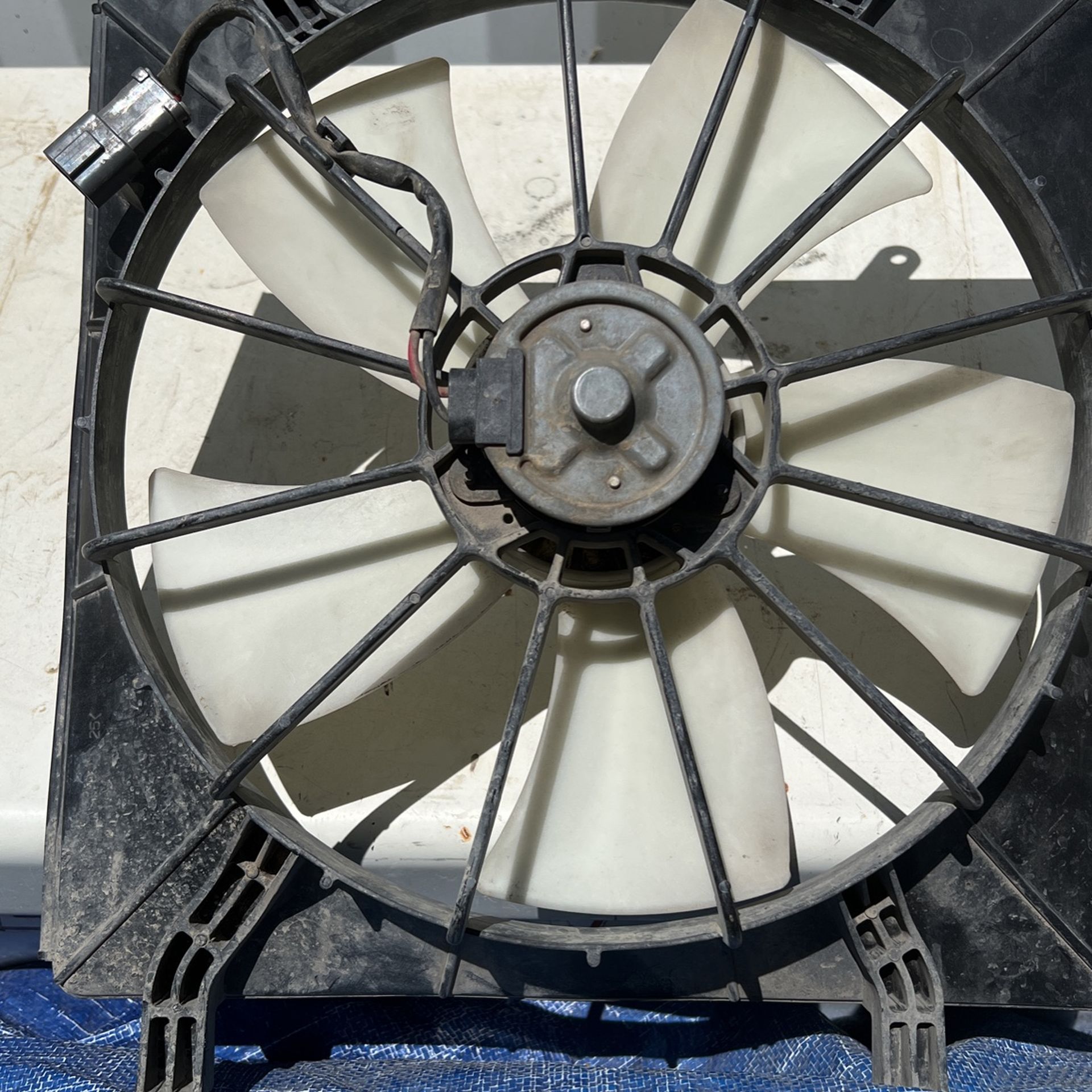HONDA ELEMENT COOLING FAN & SHROUD