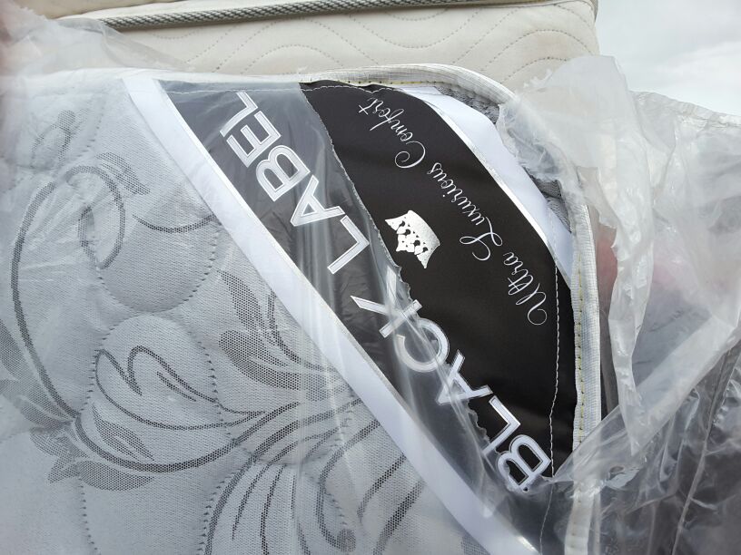 BRAND NEW KING 70×80 EUROTOP EVERGREEN BLACK LABEL MICHIANA MATTRESS