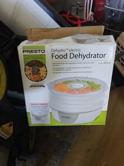 Presto Electric Dehydro Food Dehydrated new in open box never used