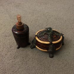 Soap Despenser And Soap Holder  And Tissue Holder