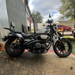 Yamaha Bolt