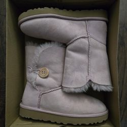 Pink Uggs 