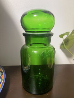 VINTAGE Belgium GREEN GLASS APOTHECARY JAR with BUBBLE TOP 9" Tall