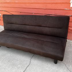 FUTON/ BED⚫️⚫️⚫️⚫️