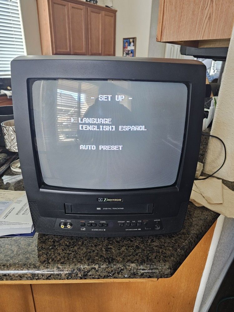 Emerson 13" Tv/vcr Combo For Sale Or Trade