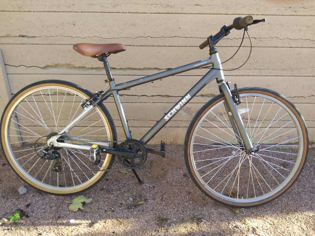 Schwinn Addison Hybrid City Bike 700c 28 for Sale in Las Vegas NV OfferUp