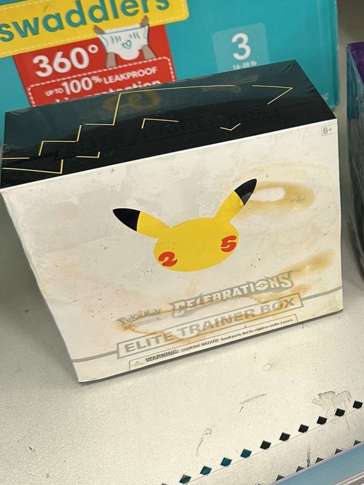 Pokémon Celebrations ETB