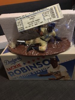 Jackie Robinson Collectible Statue 2005