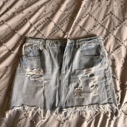 Forever 21 Ripped Jean Skirt Women’s Medium