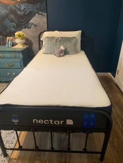 Like New TWIN XL Nectar Original Mattress