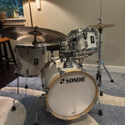 Sonor AQ2 Safari Drum Set With Extras