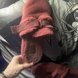 Ugg Slippers Size 10 Men’s 