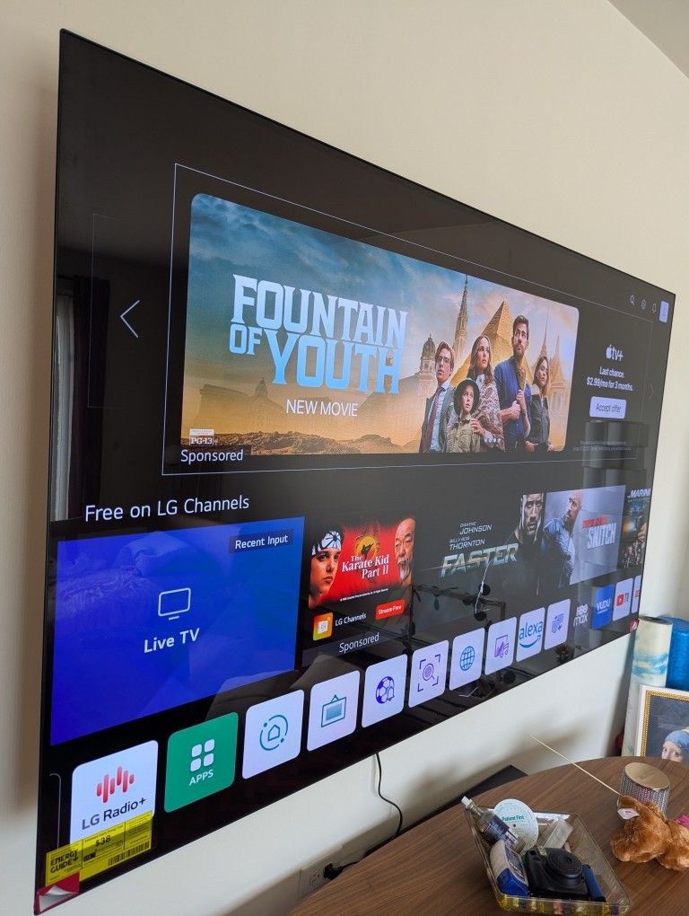 LG OLED 77" 4K Smart TV