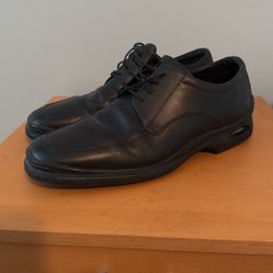 Cole Haan Men’s 10.5 With Nike Air Sole 