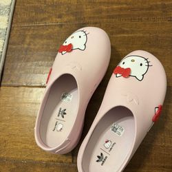 Hello Kitty Adidas 