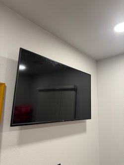 65-inch V-Series 4K HDR Smart TV (VIZIO)