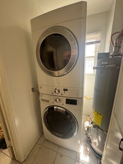 Kenmore Washer/ Dryer