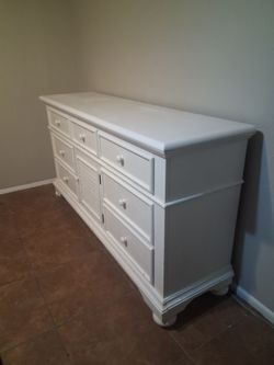 Broyhill Bedroom Set Queen Size