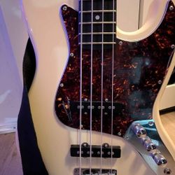 Bass guitar donner