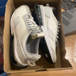 Nike Size 9 In Men’s And It’s A 10.5 For Women’s Foot 