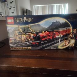 Hogwarts Express And Hogsmeade Station
