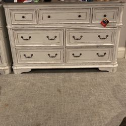 Dresser With 7 Drawers Wooden Vintage Style  