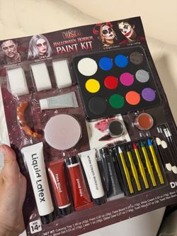 Halloween decoration kit