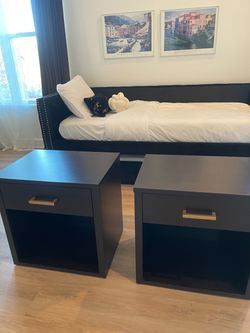 2 dark brown night stand /end table/ side table